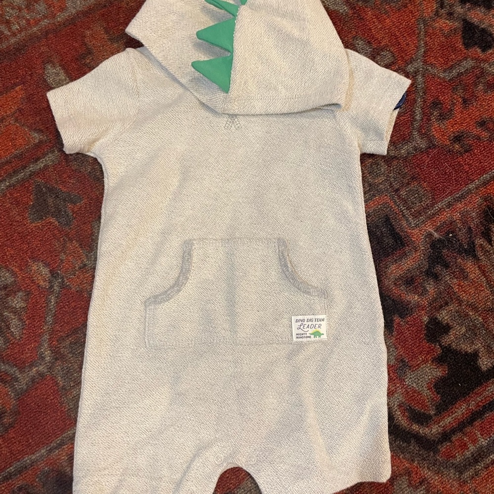 Carter’s 18m jumpsuit NWOT